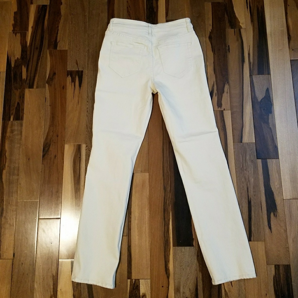 🌟🆕Halston Off-White Jeans - Picture 4 of 5